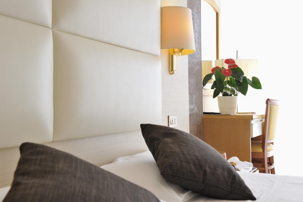 Hotel Conca Verde لينانو سابيادورو الغرفة الصورة
