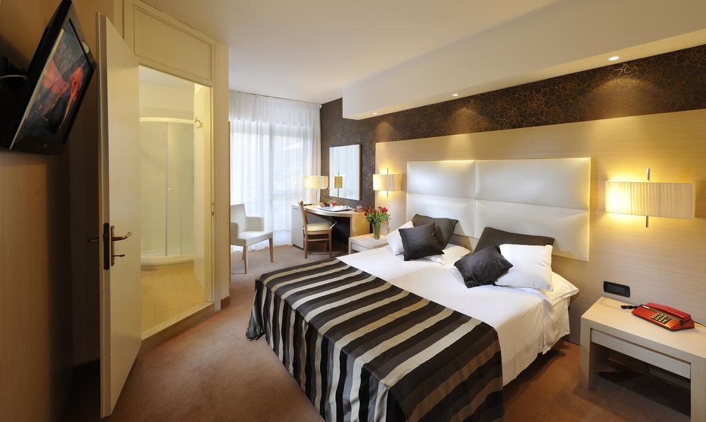 Hotel Conca Verde لينانو سابيادورو الغرفة الصورة